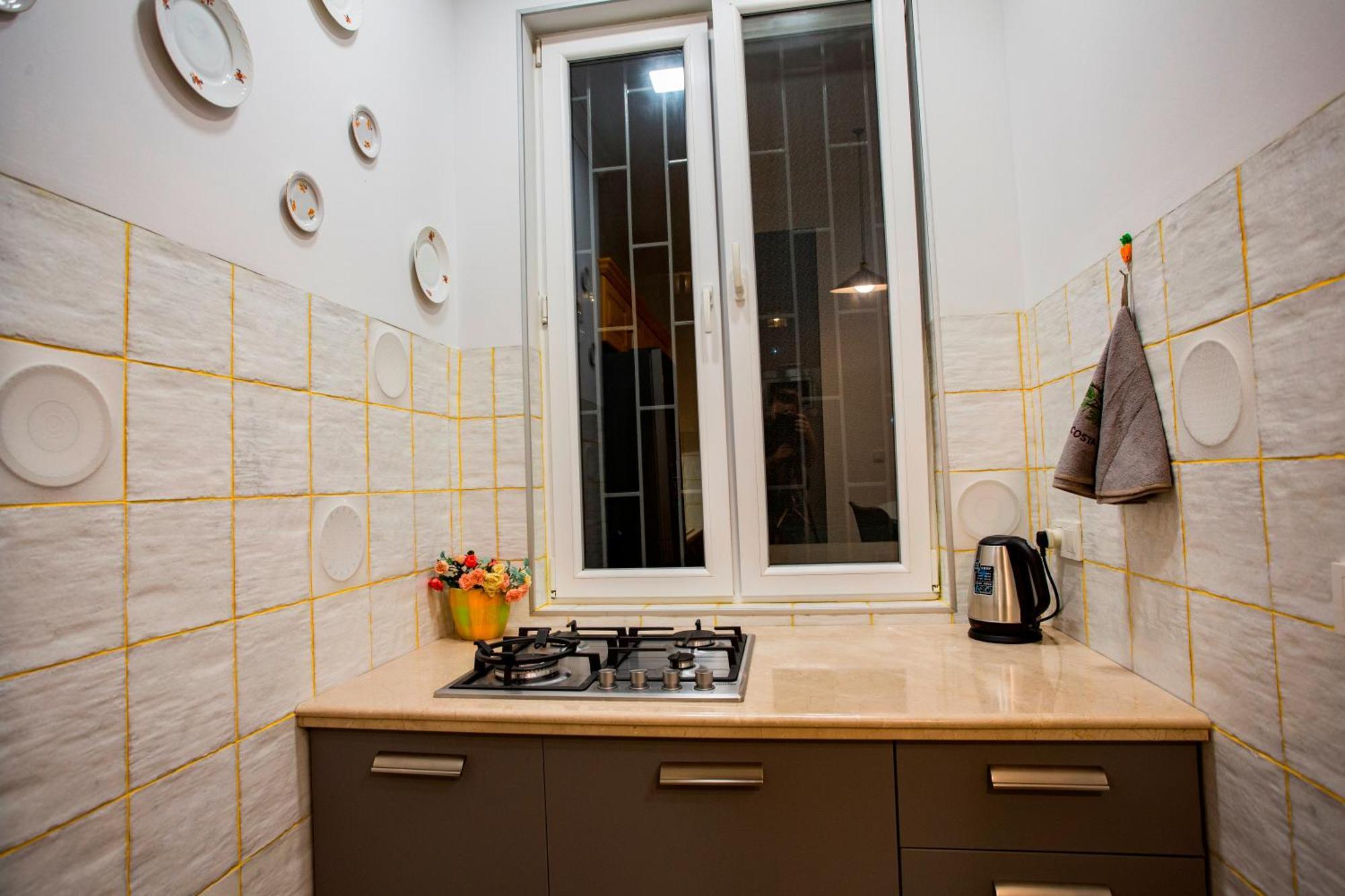 Yellow Apartment In Avlabari Tbilisi Exterior foto